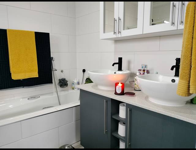 3 BEDROOM FREEHOLD FOR SALE IN TERGNIET